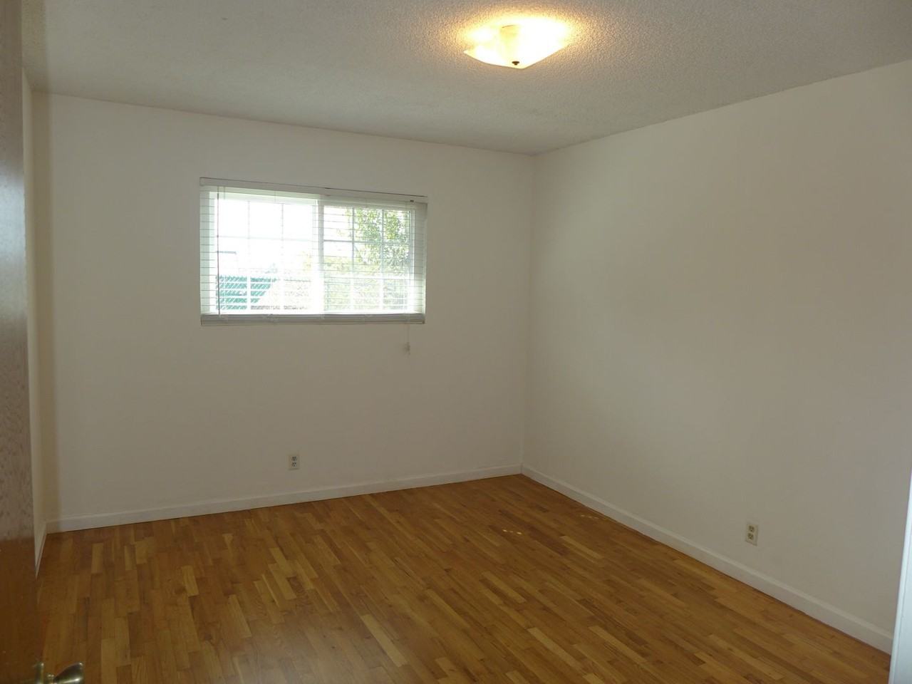 45 Crescent Dr - Photo 3 of 15