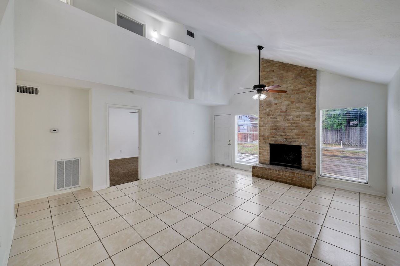 5906 Golden Forest Dr - Photo 5 of 14