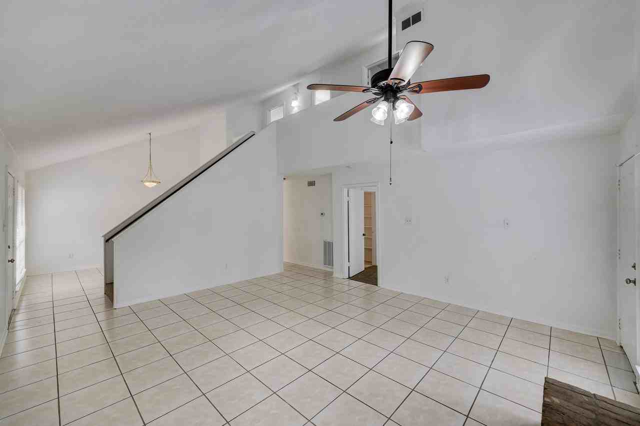 5906 Golden Forest Dr - Photo 6 of 14