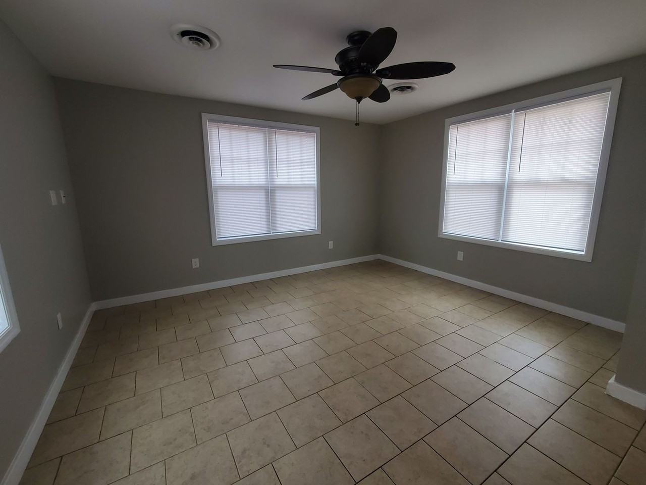 2261 Mason Dr - Photo 2 of 11