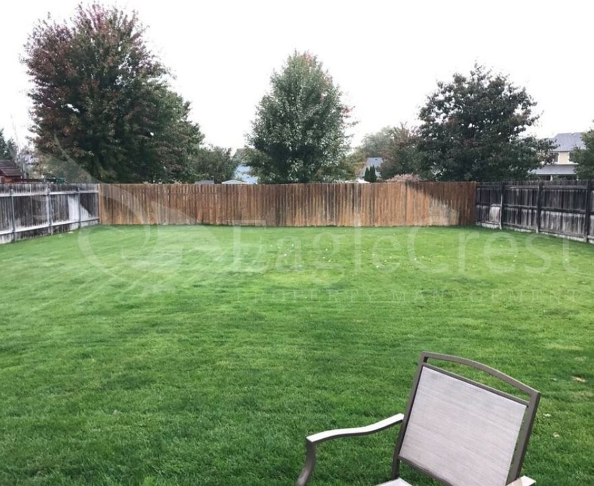 2331 Hawk Dr - Photo 3 of 18