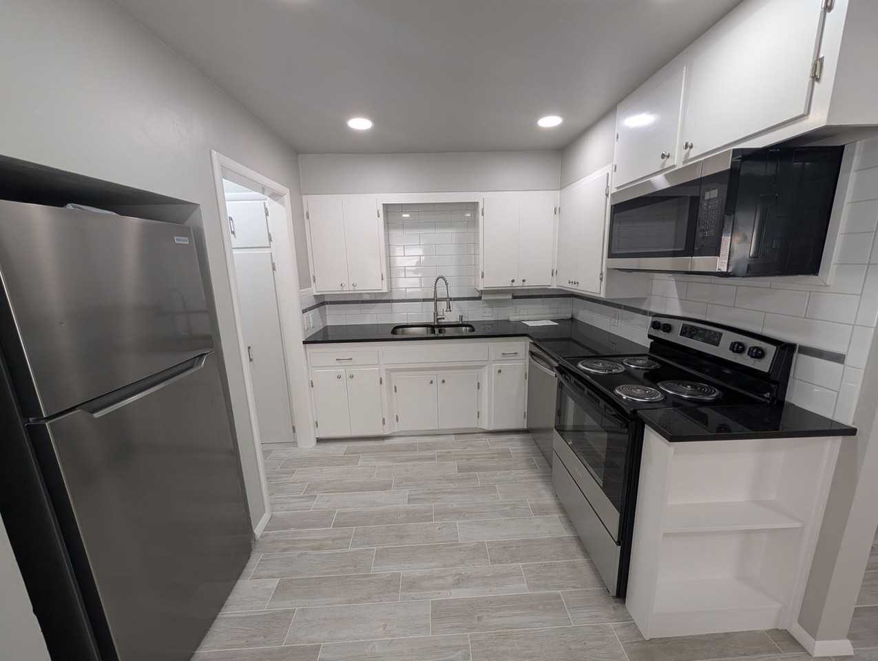 11 West Thatcher Street - Photo 6 of 15