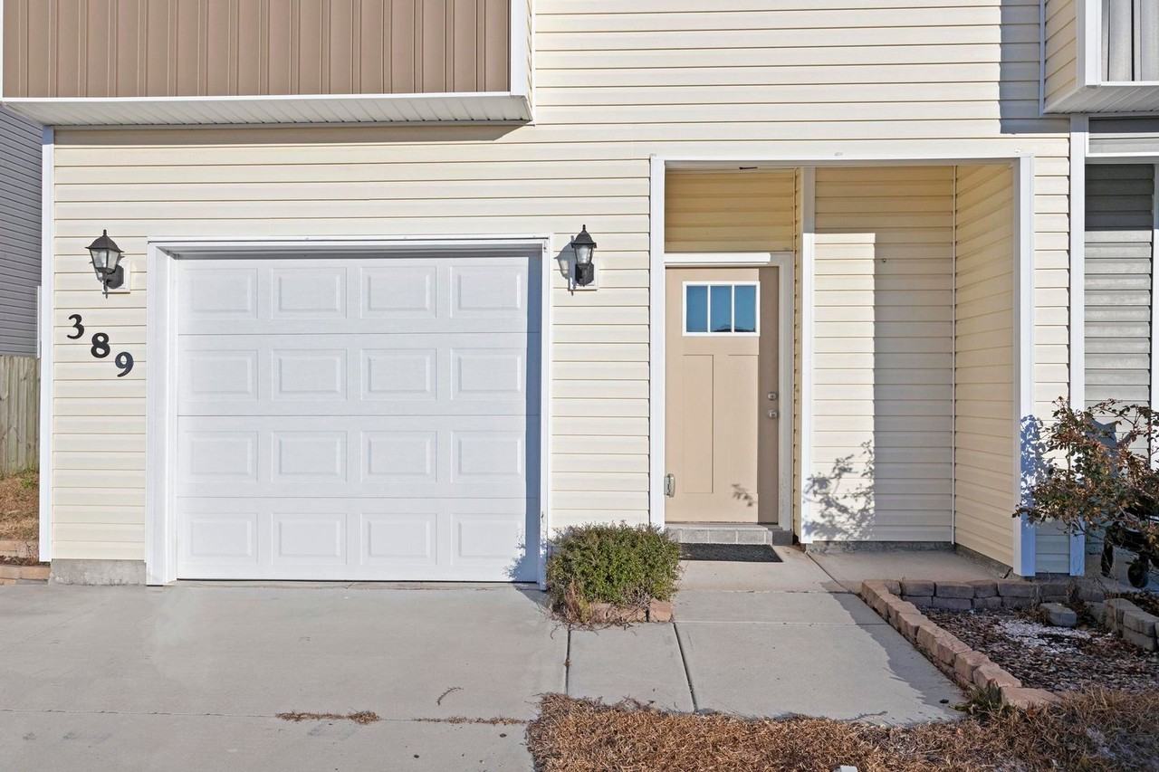 389 Frisco Way - Photo 3 of 21