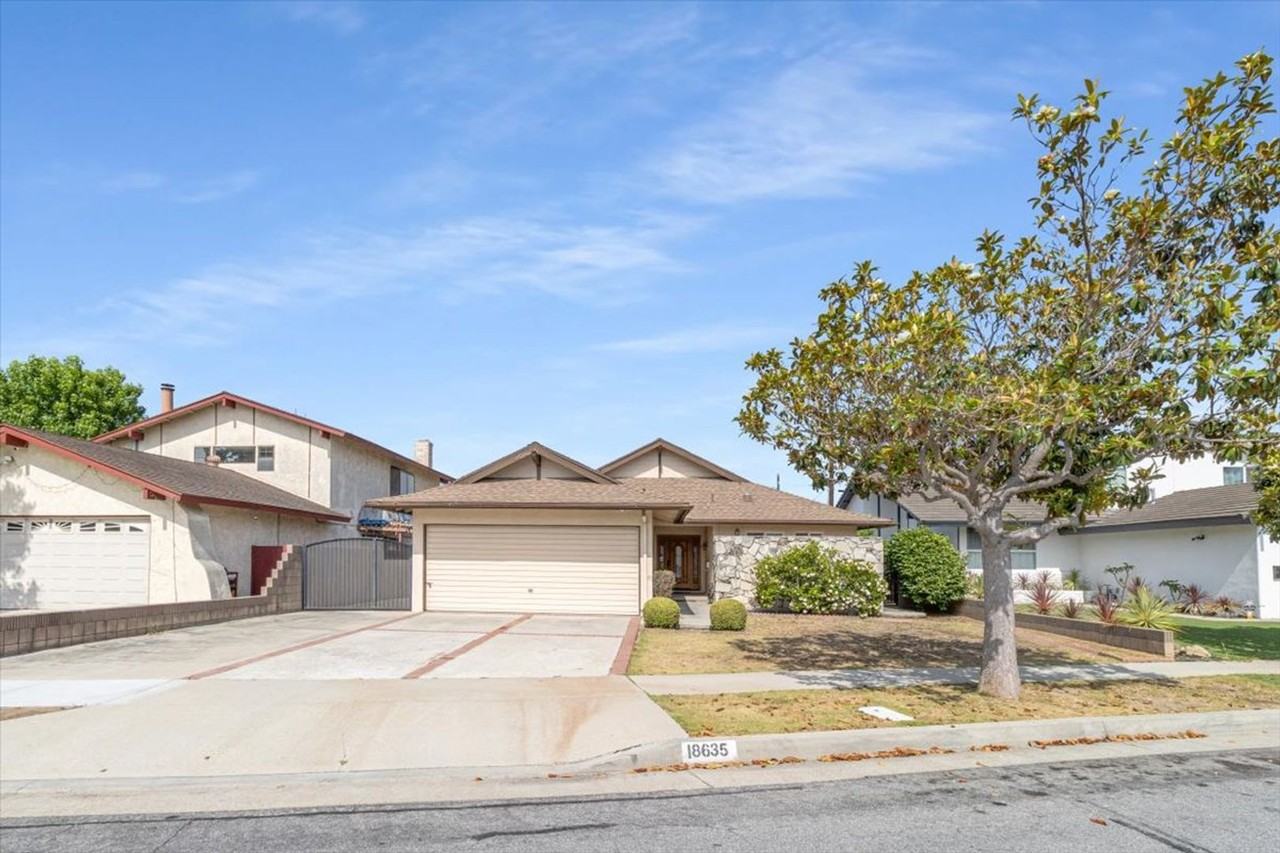 18635 Manhattan Pl - Photo 2 of 28