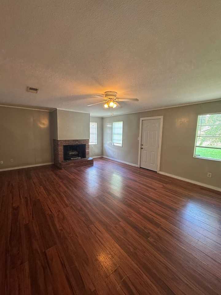 3127 Shed Rd - Photo 3 of 13