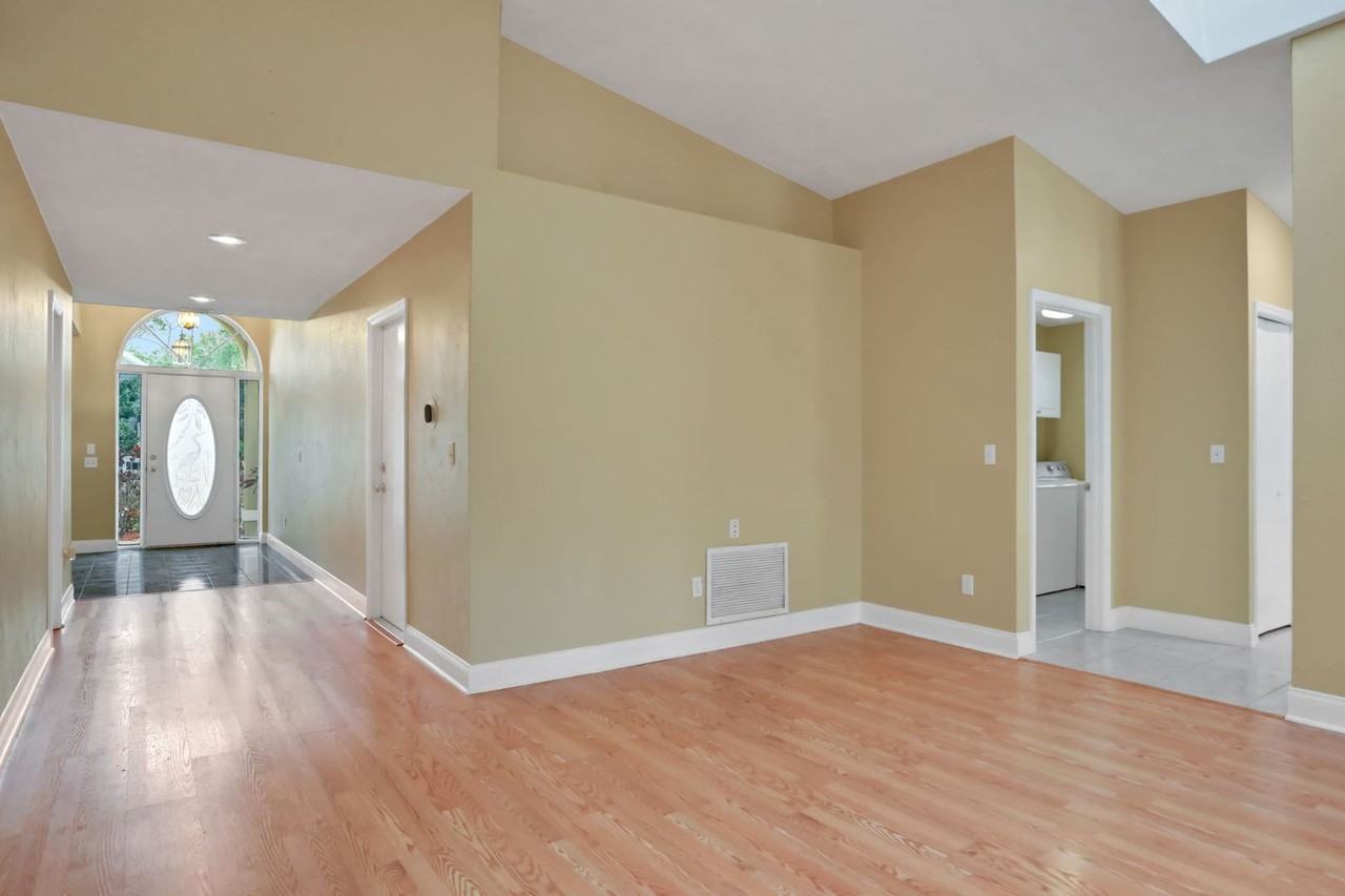 116 Grebe Ct - Photo 3 of 23