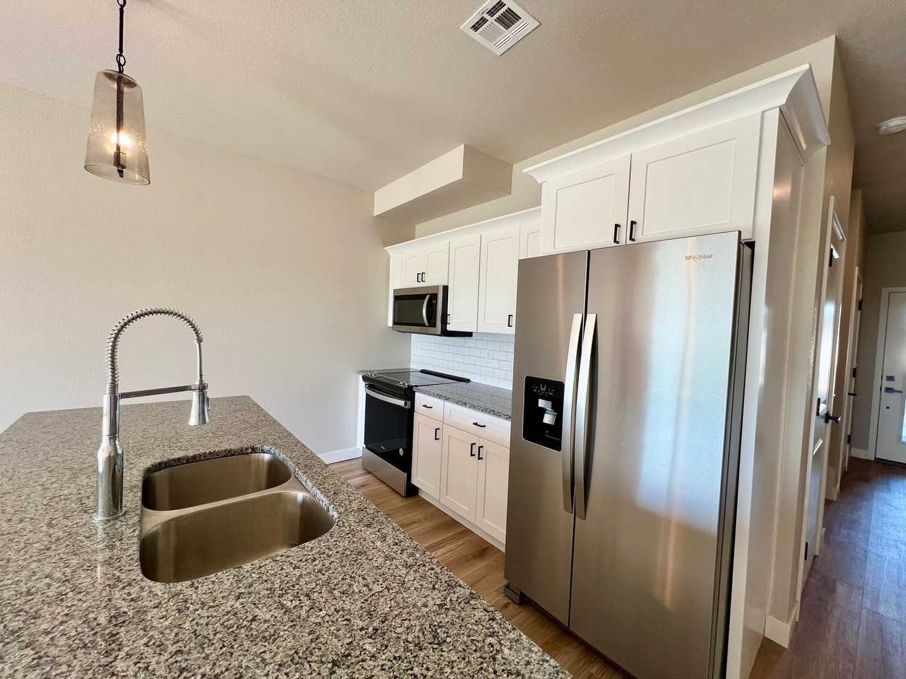 5713 Goheen Dr - Photo 3 of 19