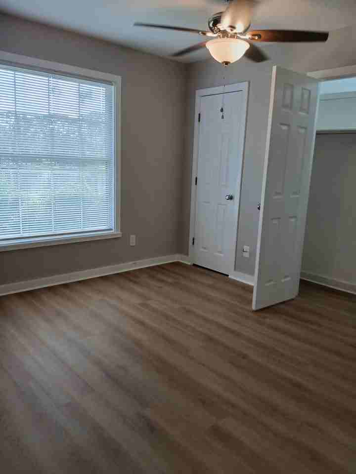 301 Jacobs Trl - Photo 2 of 13