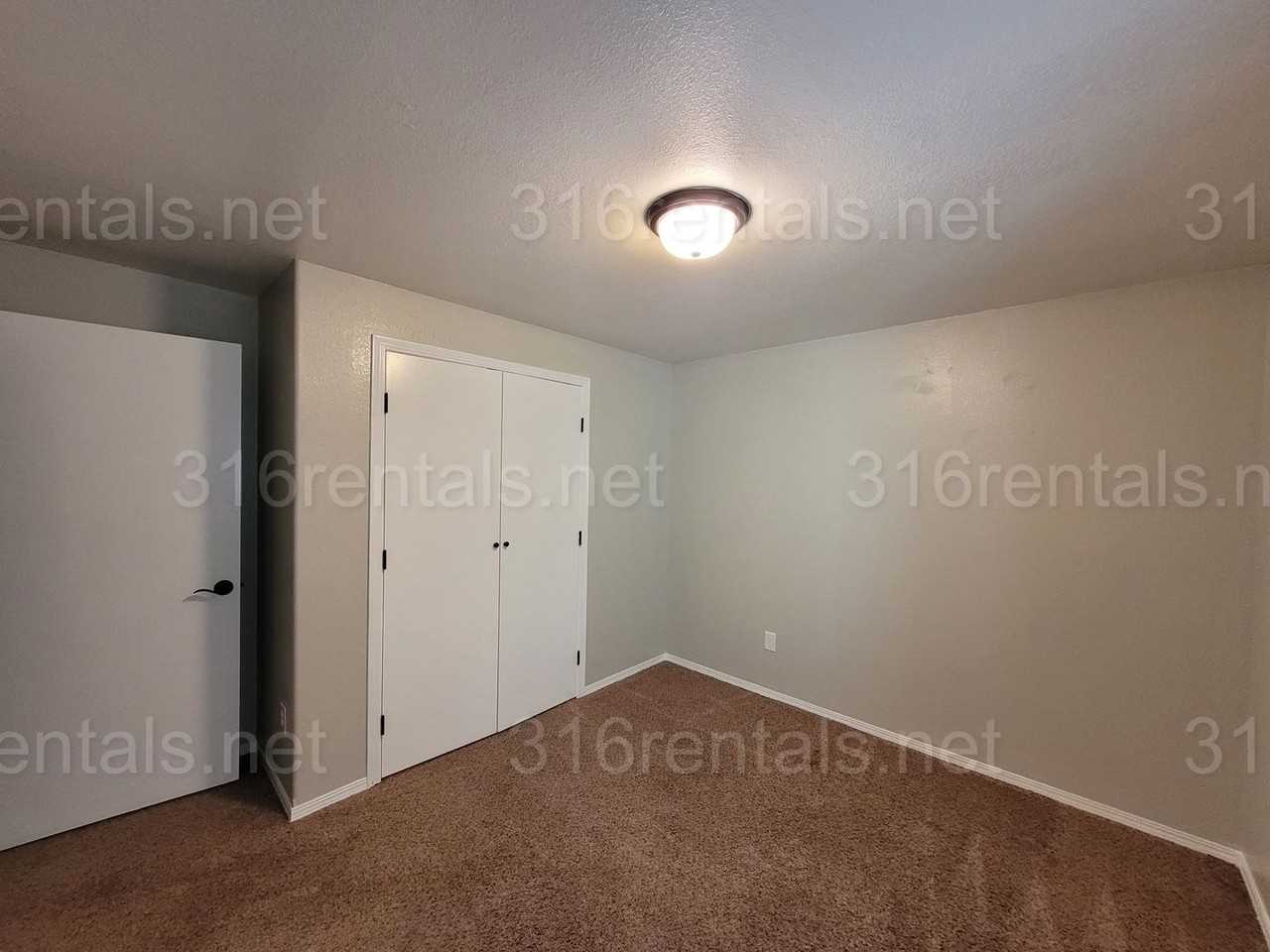 2347 S Goebel Cir - Photo 3 of 12