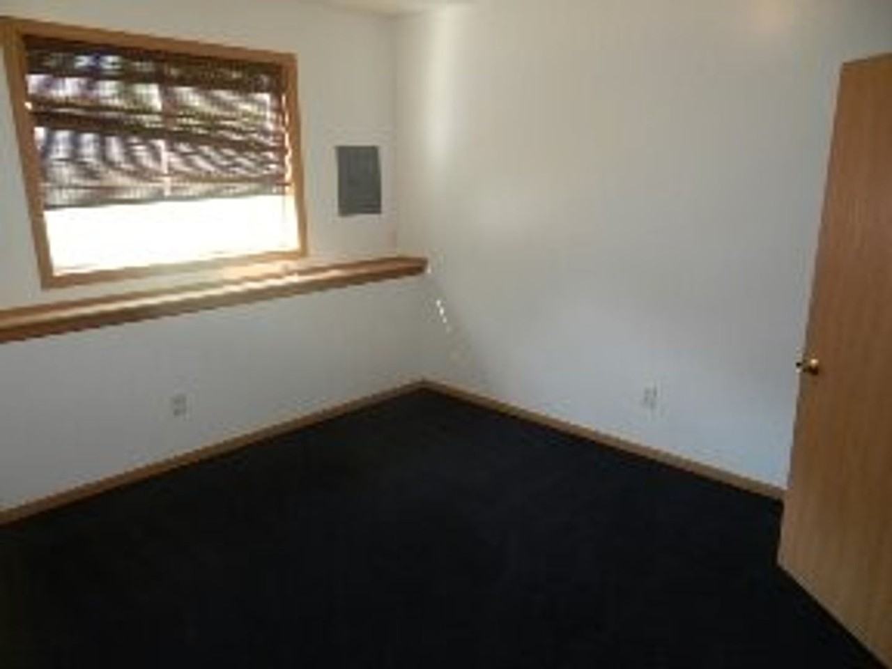 1711 2nd St Sw #4 - Photo 5 of 6