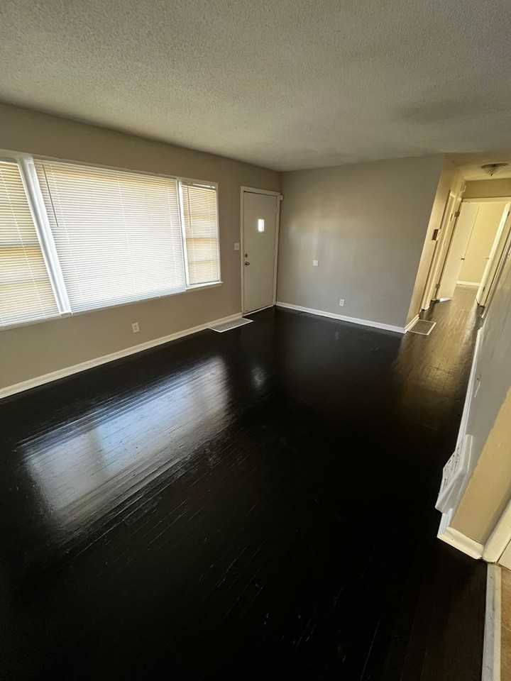 7408 College Ave - Photo 3 of 11