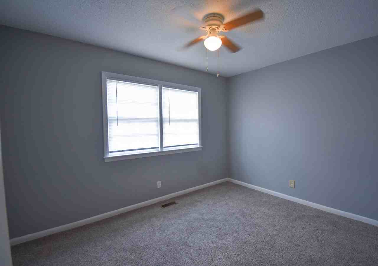 817 Bronco Ln - Photo 5 of 10