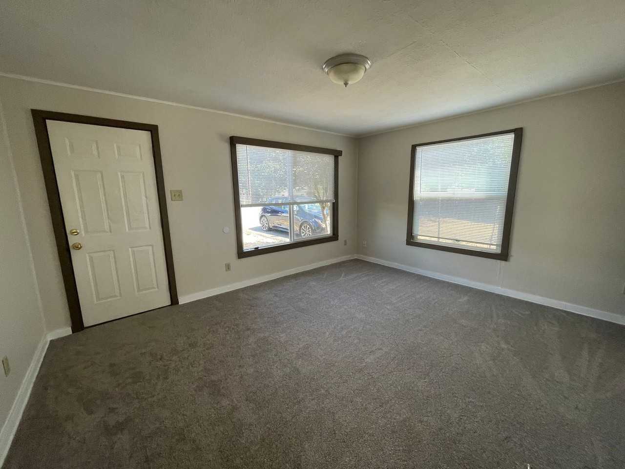 346 E Second Ave - Photo 4 of 12