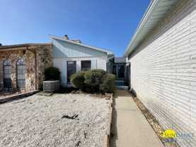 932 Holbrook Cir - Photo 1 of 1