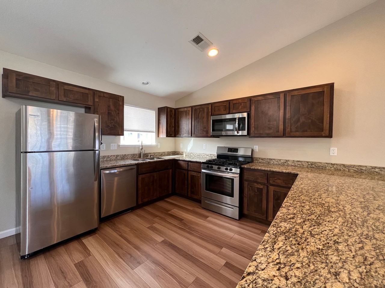 1366 Sherman St - Photo 3 of 24