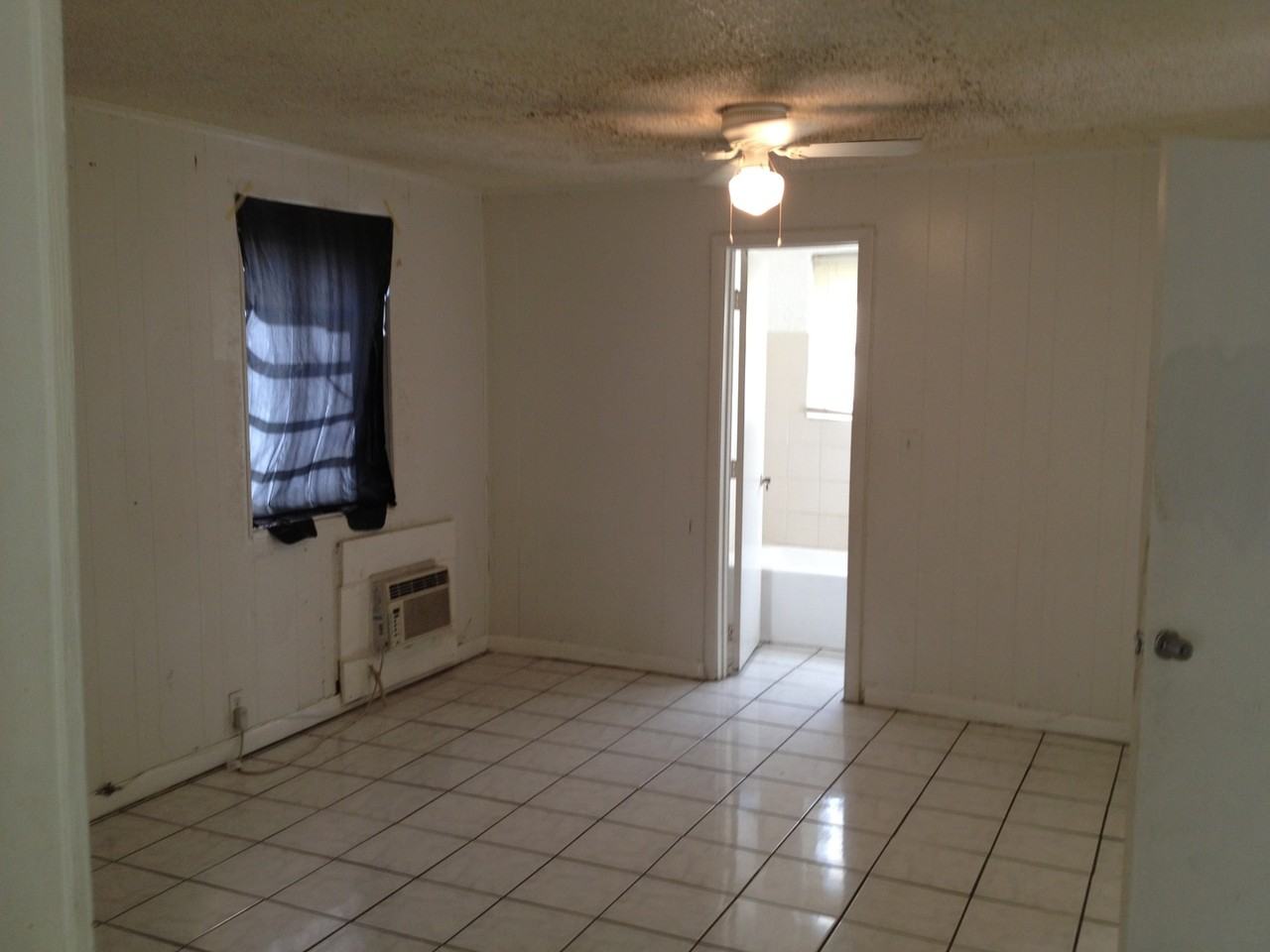 2352 Nw 14th St - Photo 5 of 19