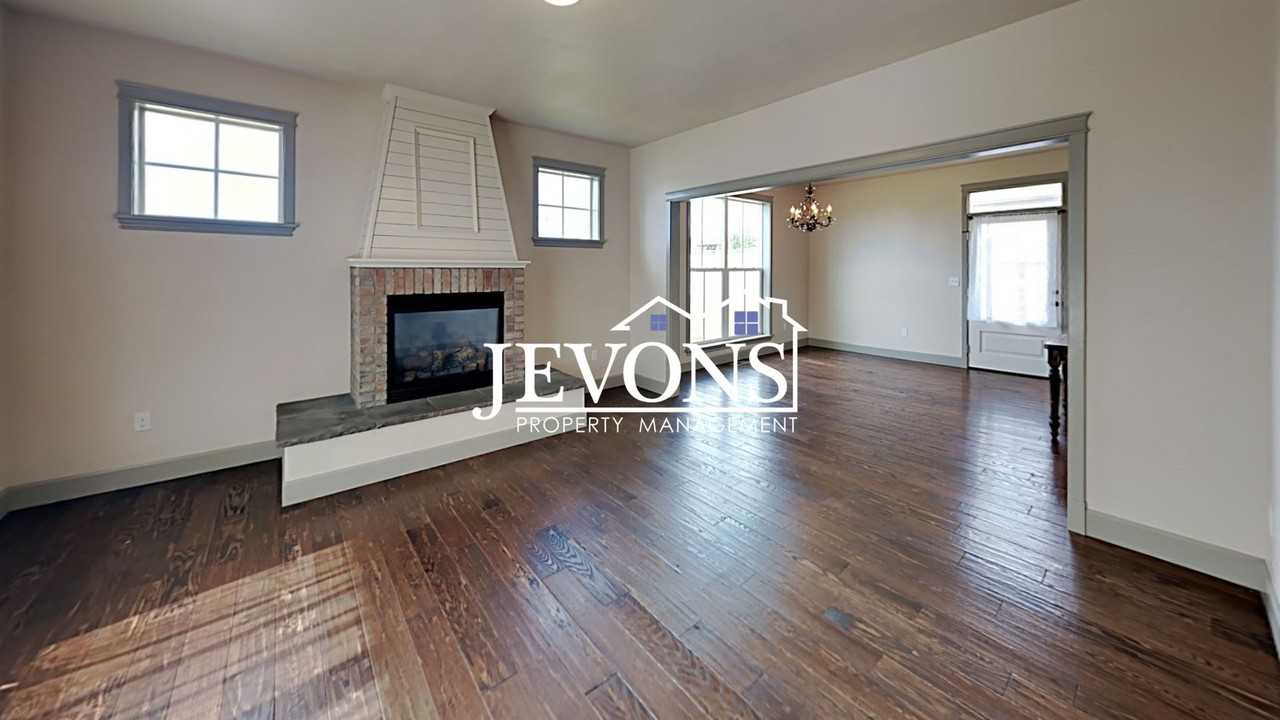 221 4th Ave - Photo 7 of 50