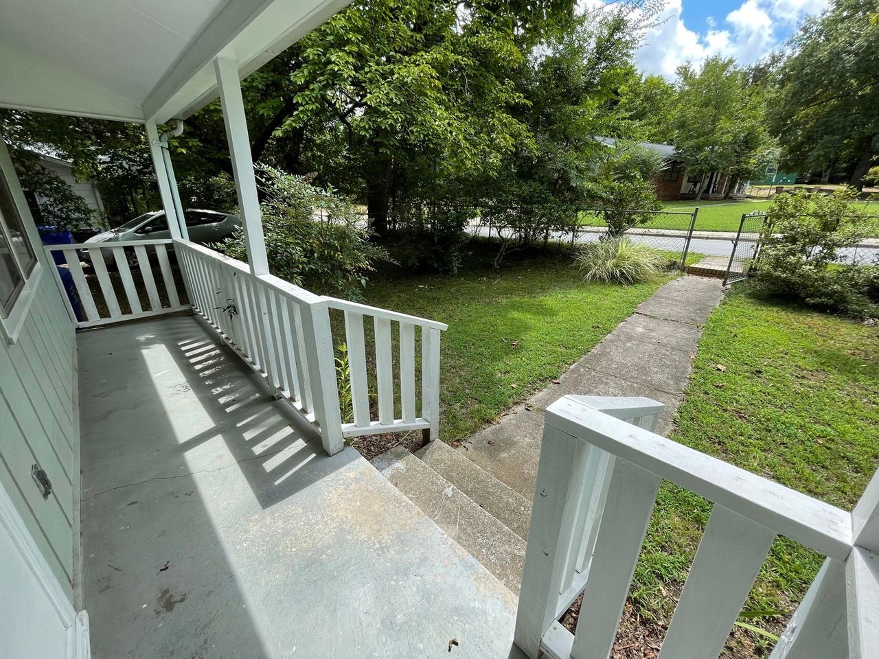 712 Gomains Ave - Photo 3 of 9