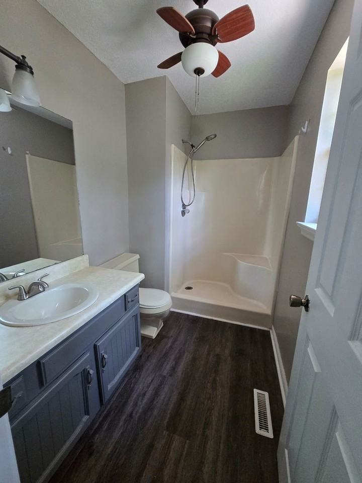 6918 Sandy Cove Dr - Photo 2 of 8