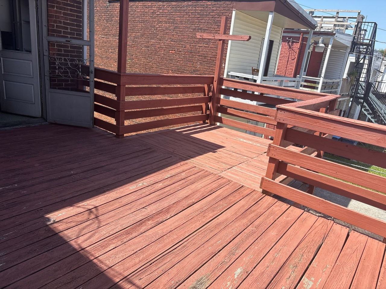 1117 W King St - Photo 5 of 28
