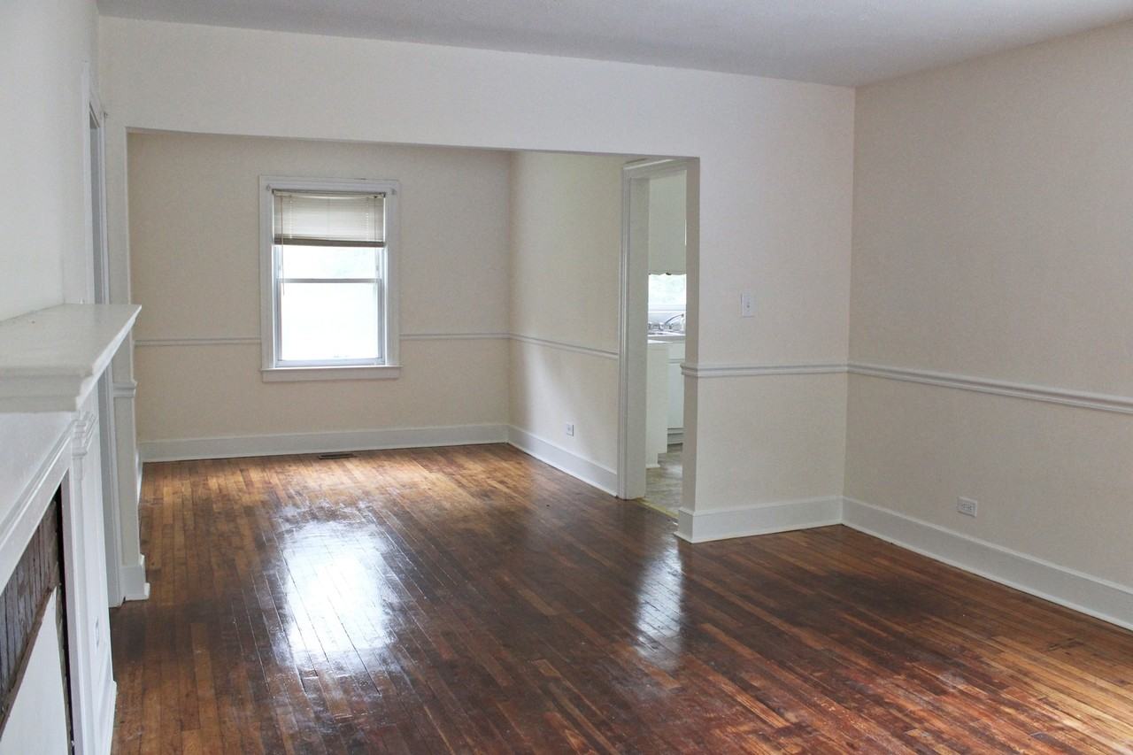 2816 Broad St - Photo 2 of 7