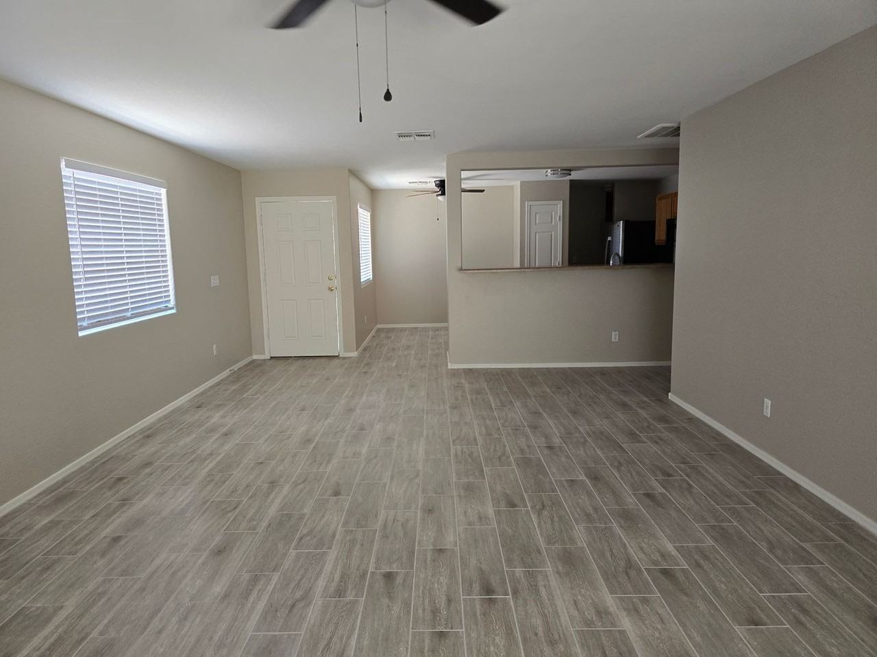 16228 W Custer Ln - Photo 3 of 32