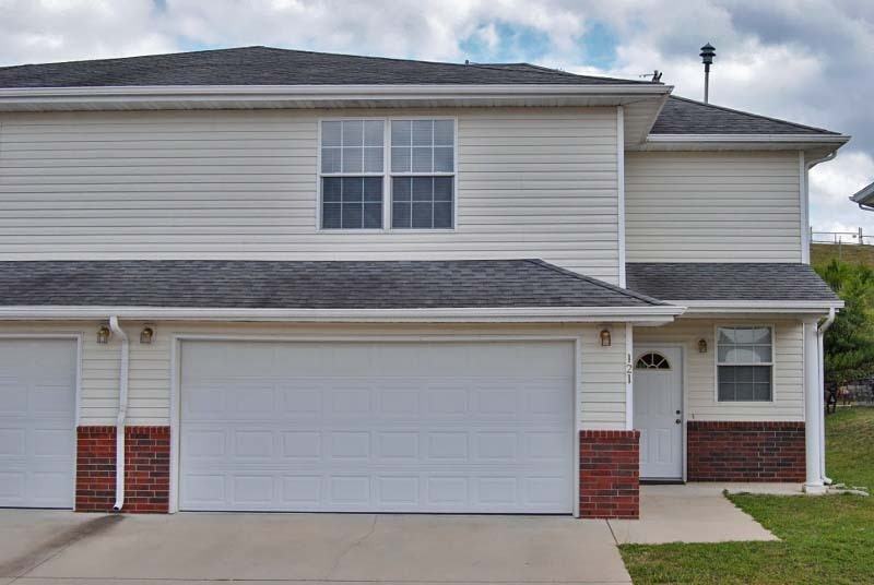 121 Hickory Ridge Dr - Photo 3 of 35