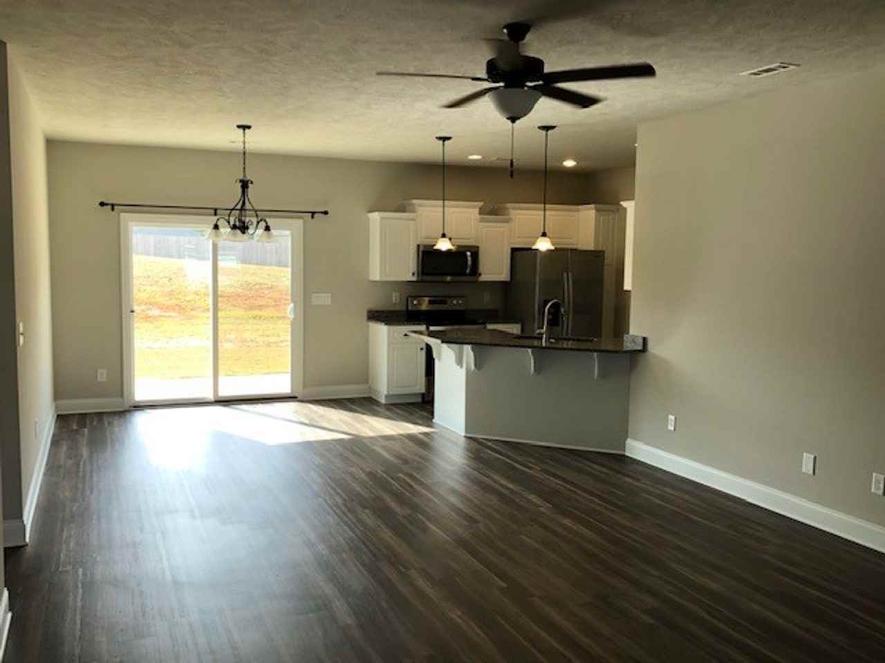 106 Chancellor Ct - Photo 3 of 11