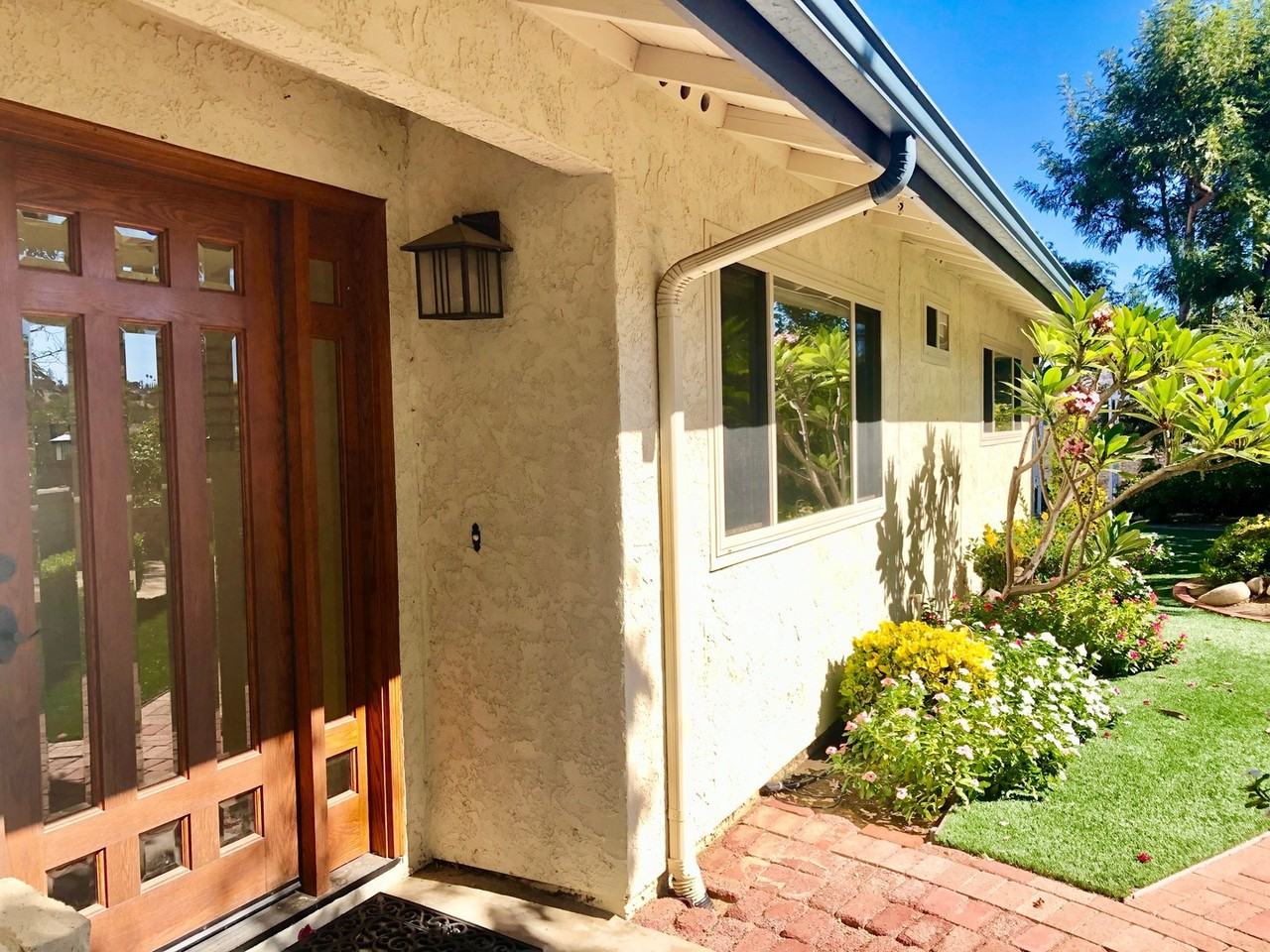 1467 Knoll Park Ln - Photo 4 of 50