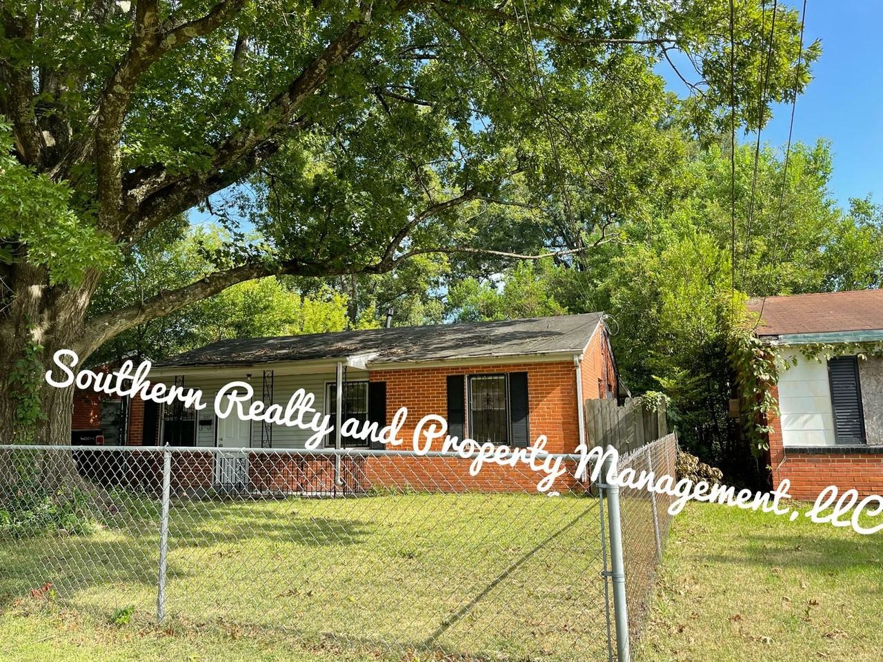 237 Gardendale Dr - Photo 2 of 11