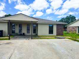 featured image of 4104 N Market Ave
