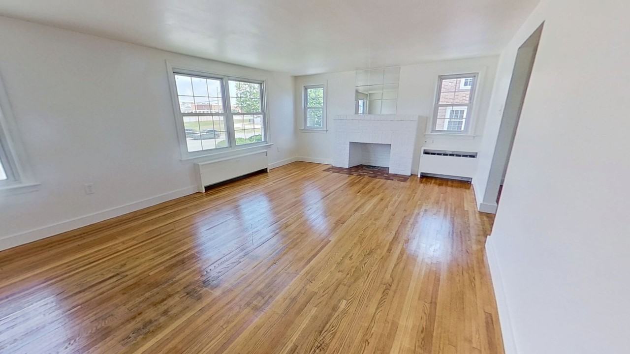 2170 S Queen St - Photo 2 of 12