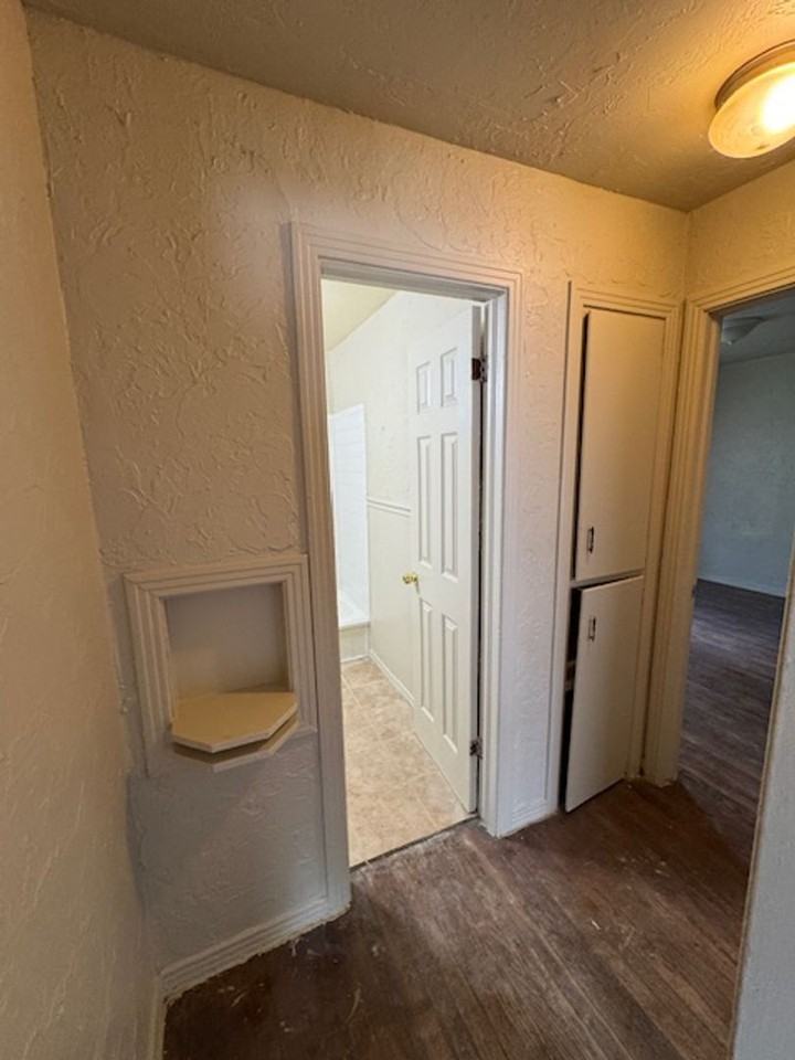 3404 S Meta Ave - Photo 3 of 8