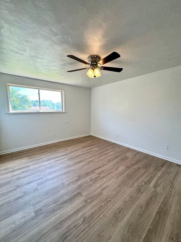 53 Pleasant Hill Rd - Photo 2 of 9