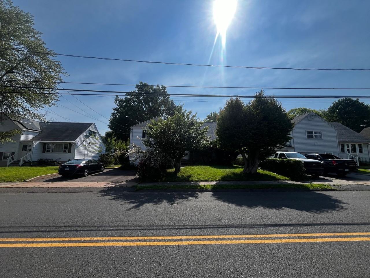 722 Hillside Ave - Photo 2 of 24