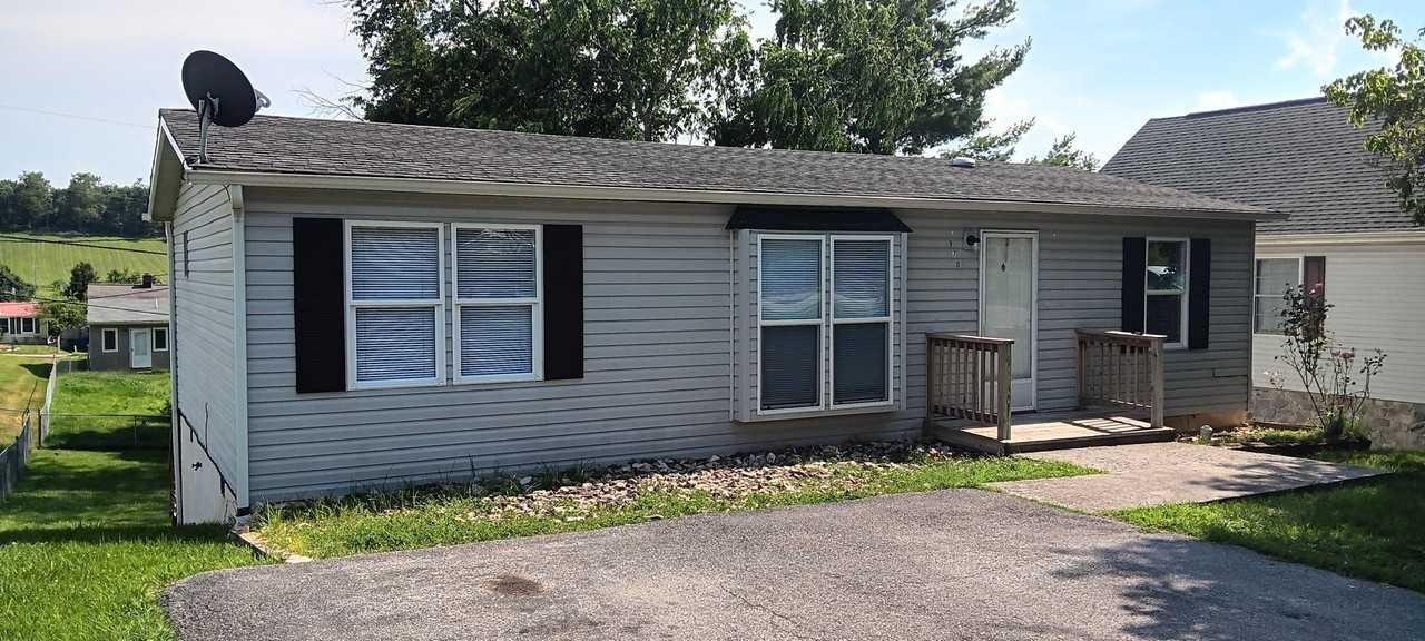 970 Beaver Dr - Photo 2 of 21