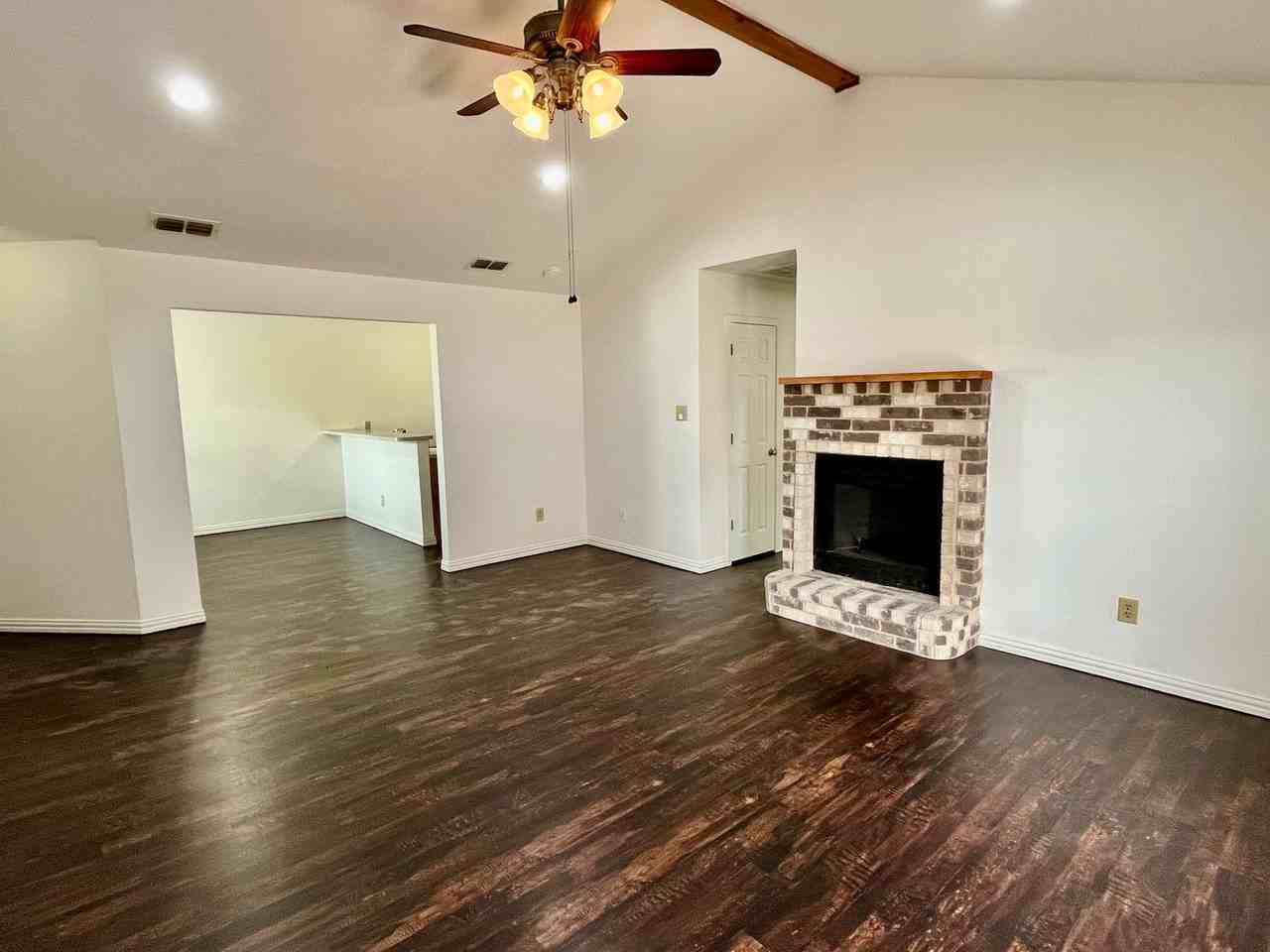 2812 2812 Paisley--Non-Managed - Photo 3 of 17