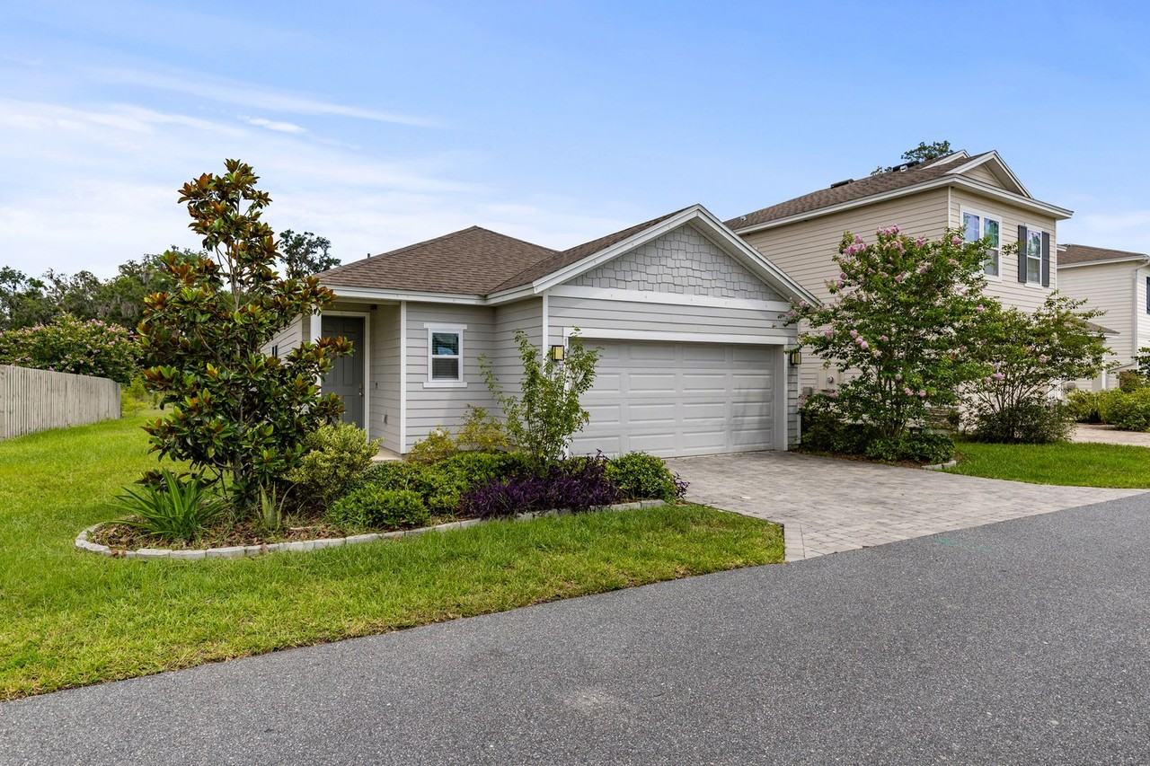 1447 Nw 136th Blvd - Photo 2 of 29