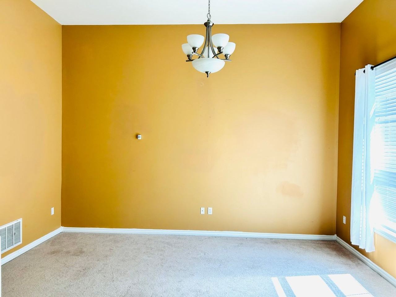 49 Fuller Cir - Photo 3 of 24