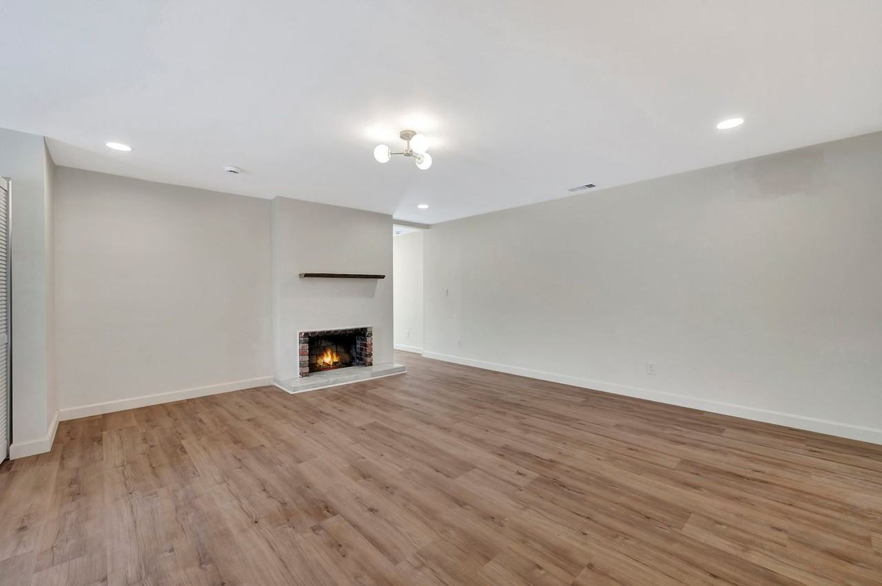 4239 Moraga Ave - Photo 3 of 12