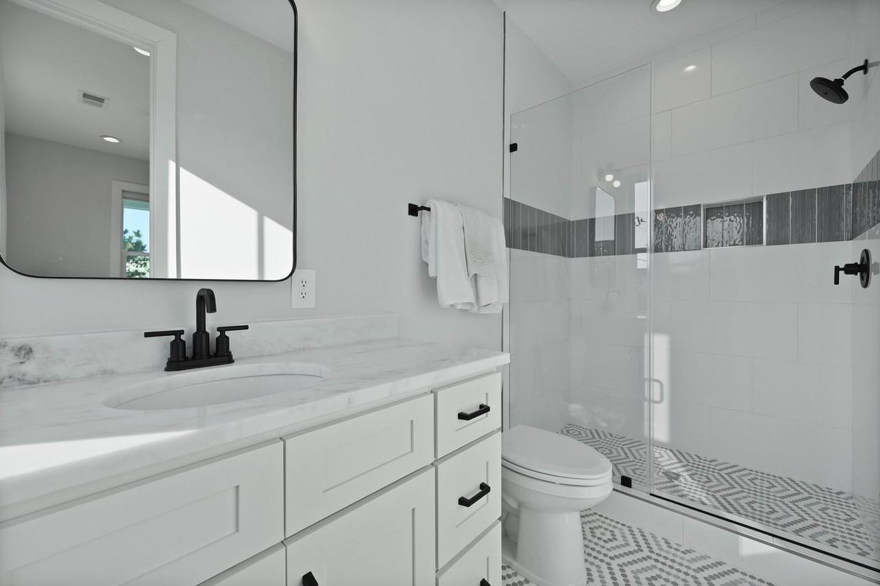 48 Aiken St - Photo 7 of 44
