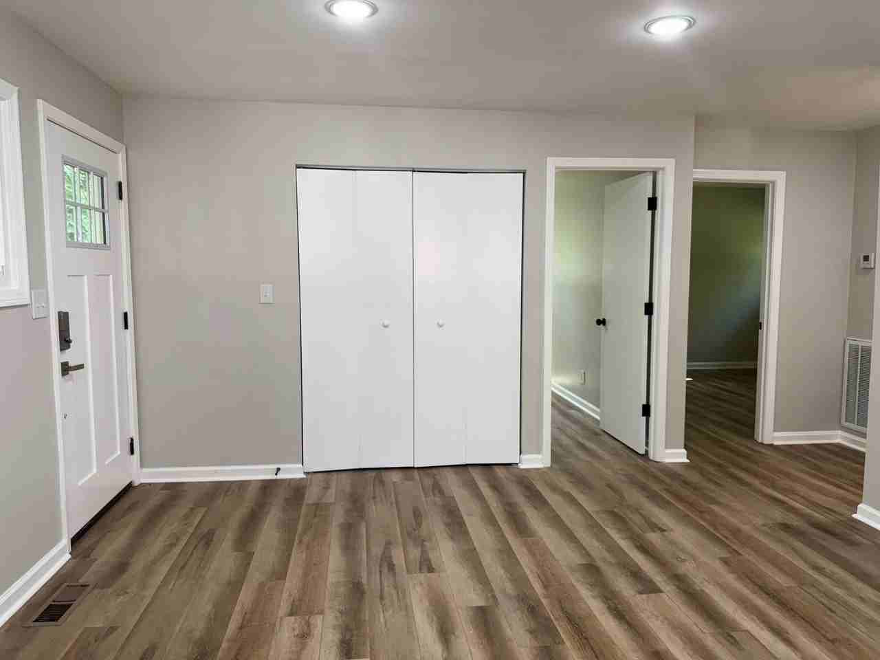 502 Cheyenne Ln - Photo 4 of 18