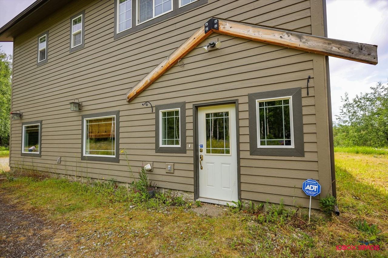 5538 W Tidewater Dr - Photo 3 of 41