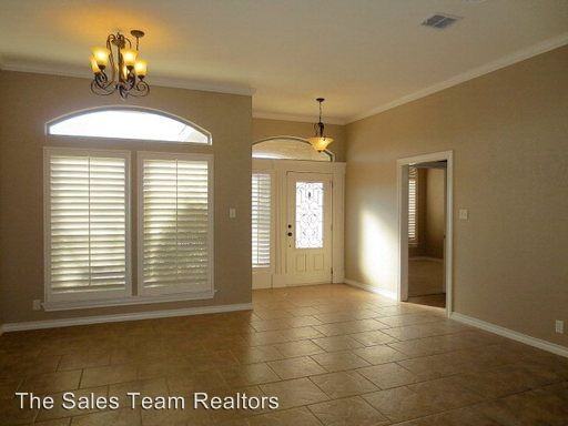 5704 Pedernales Dr - Photo 2 of 19