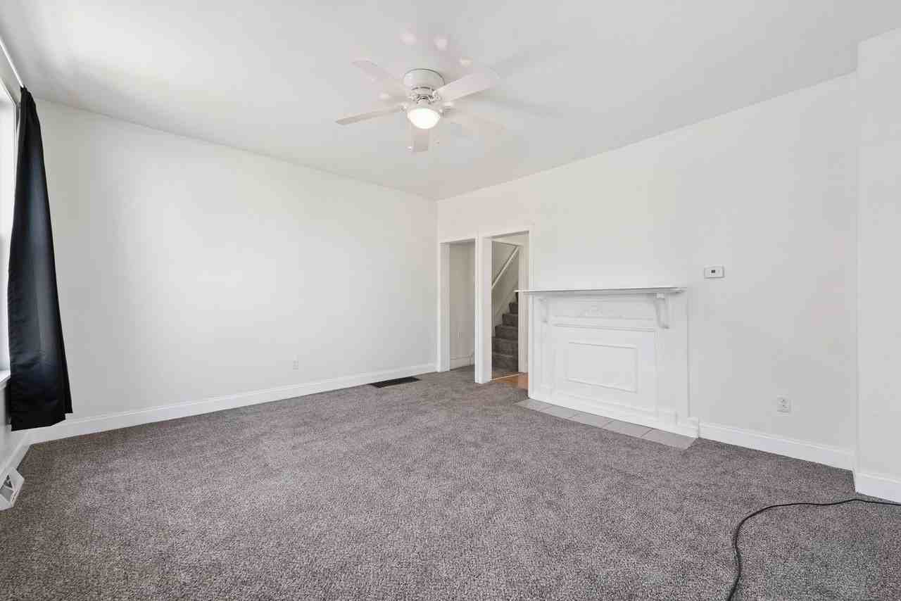 530 Stanton St - Photo 5 of 26