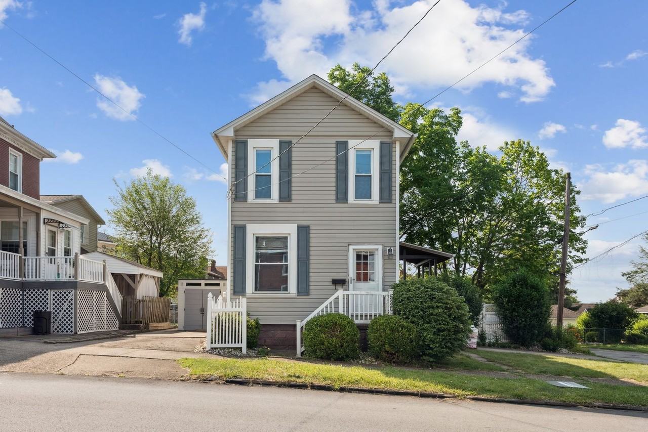 530 Stanton St - Photo 4 of 26