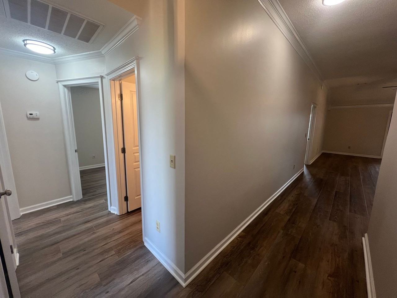 11313 Evergreen Ave - Photo 3 of 33