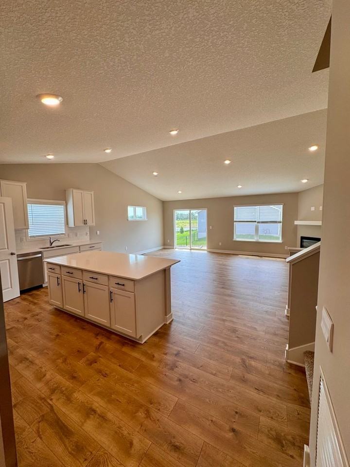 9830 89th Ave S - Photo 3 of 29