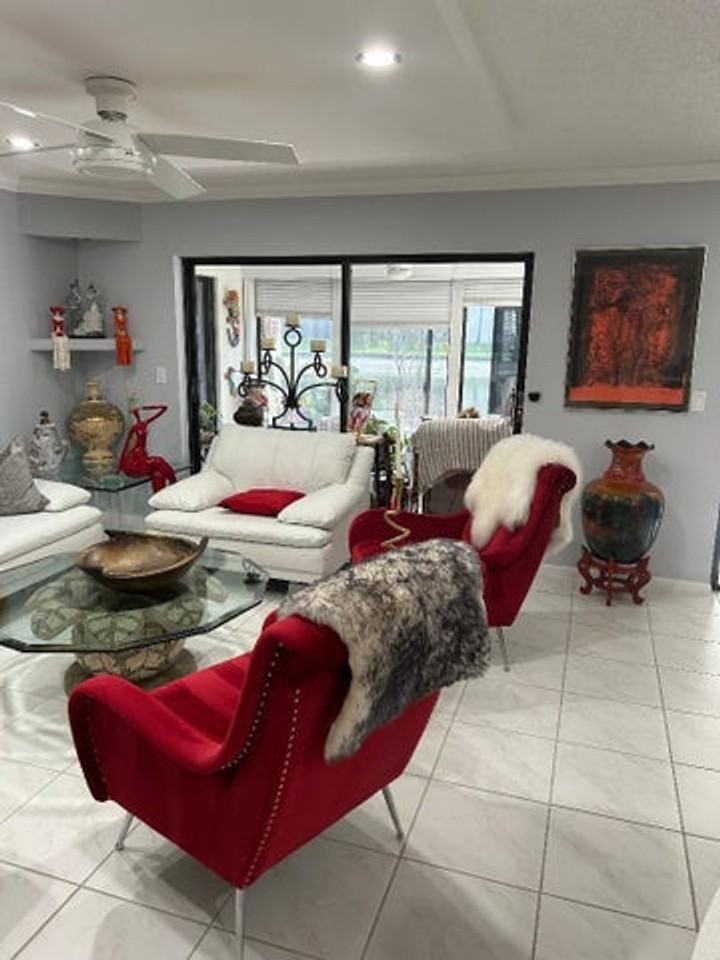 10271 N Circle Lake Dr - Photo 3 of 10