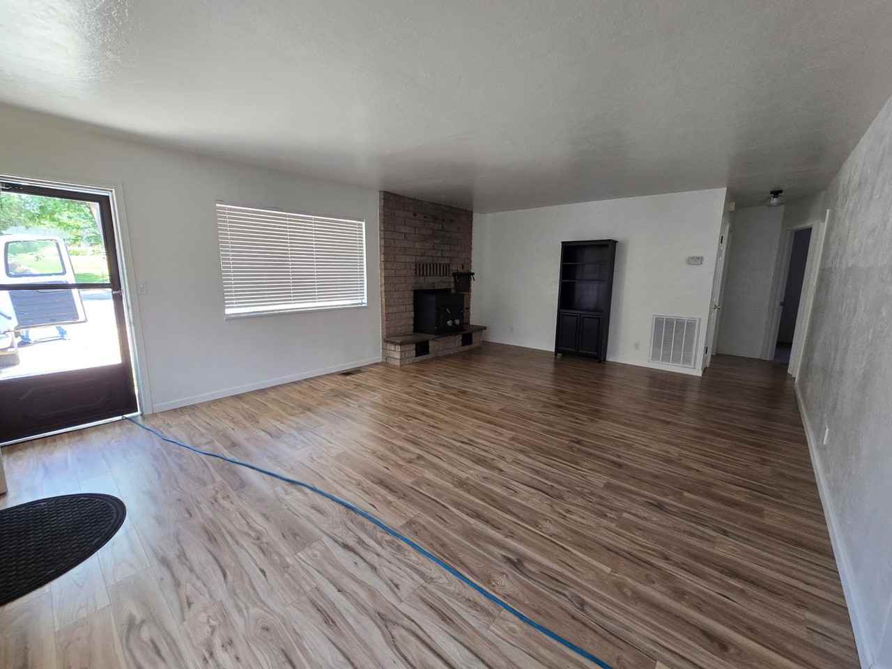 660 Richmond Rd - Photo 2 of 21